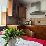 شقة Nedi's Nest - Cozy Countryside Retreat Under Palmtrees Dutovlje