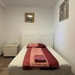 شقة Nedi's Nest - Cozy Countryside Retreat Under Palmtrees