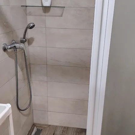 Nedi's Nest - Cozy Countryside Retreat Under Palmtrees Apartman Dutovlje