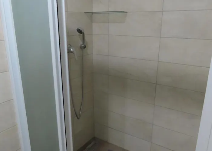 Nedi's Nest - Cozy Countryside Retreat Under Palmtrees Dutovlje