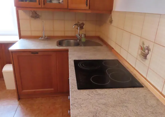 Nedi's Nest - Cozy Countryside Retreat Under Palmtrees Dutovlje