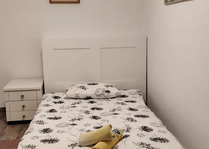 아파트 Nedi's Nest - Cozy Countryside Retreat Under Palmtrees