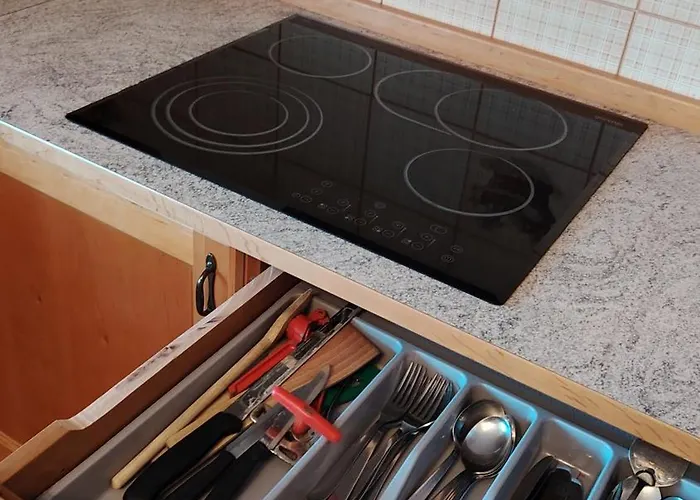 Nedi's Nest - Cozy Countryside Retreat Under Palmtrees *