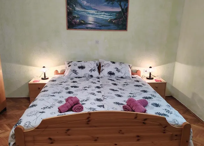 Nedi's Nest - Cozy Countryside Retreat Under Palmtrees Daire