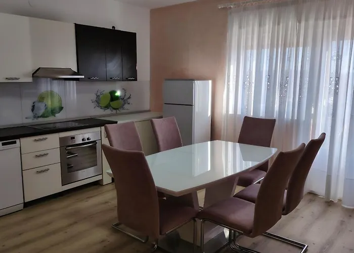 아파트 Nedi's Nest - Cozy Countryside Retreat Under Palmtrees *