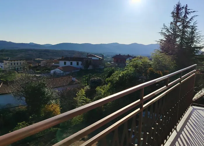 아파트 Nedi's Nest - Cozy Countryside Retreat Under Palmtrees