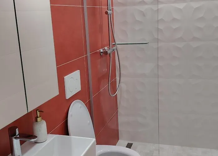 Nedi's Nest - Cozy Countryside Retreat Under Palmtrees *