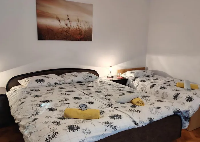 Daire Nedi's Nest - Cozy Countryside Retreat Under Palmtrees *