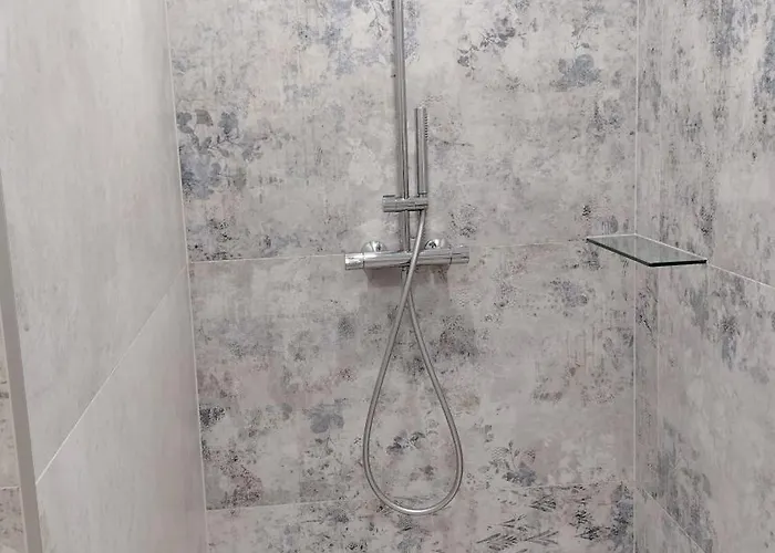 Nedi's Nest - Cozy Countryside Retreat Under Palmtrees * Dutovlje